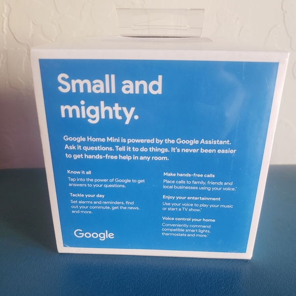Google Home Mini - Picture 3 of 4